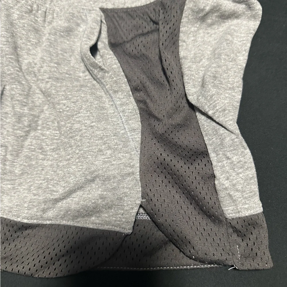 Under Armour Women's Shorts - Picture 2 of 4